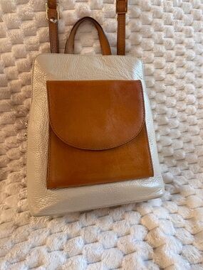 Price Drop**
Divina Firenze Cream Brown Leather Convertible Backpack Crossbody